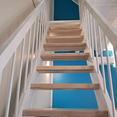 Apartment Bluedream